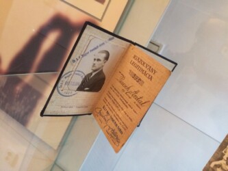 Piacsek Antal szenci labdarúgó játékosigazolványa (szlomasport-felvétel)